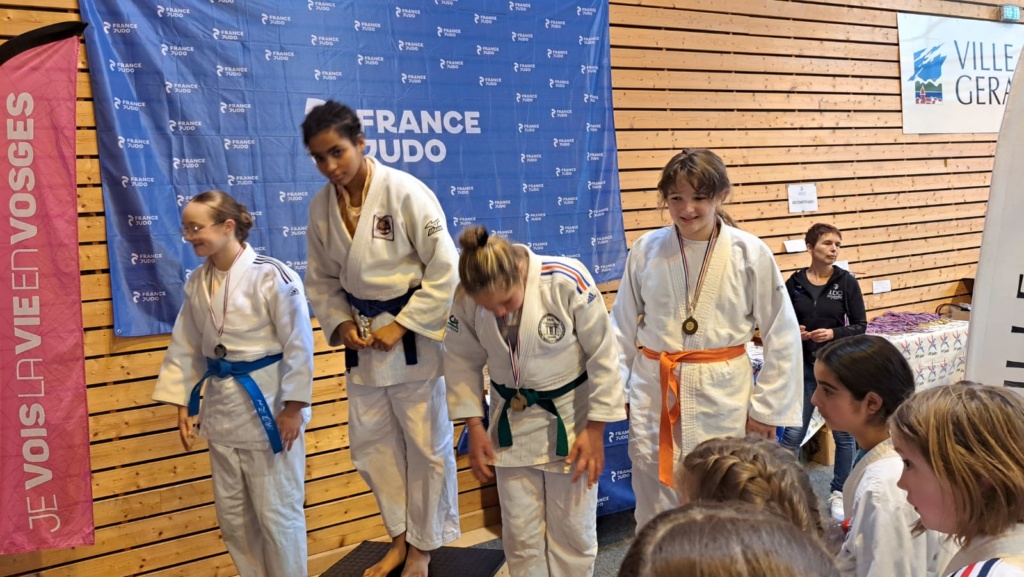 Le 26 octobre 2023, trois de nos compétiteurs ont participé au tournoi de Gerardmer dans une belle salle.